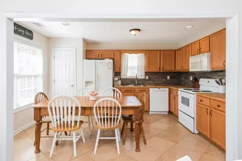 Kitchen - 239 Sunlight Cv, Temple, GA 30179 photo 1 of 4