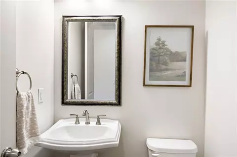 Bath - 1904 Skyfall Cir NE, Brookhaven, GA 30319 photo 1 of 5