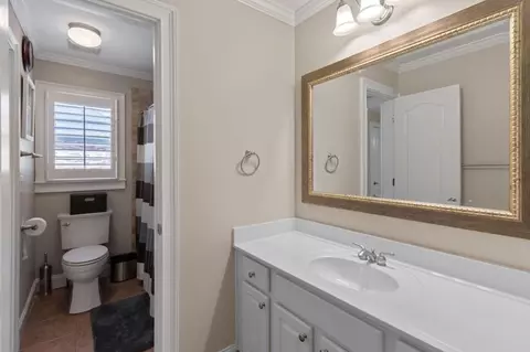 Bath - 4055 Greenside Ct, Dacula, GA 30019 photo 5 of 9