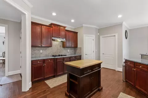 Kitchen - 4055 Greenside Ct, Dacula, GA 30019 photo 5 of 7