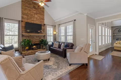Living - 4055 Greenside Ct, Dacula, GA 30019 photo 7 of 11