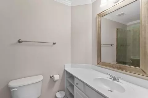 Bath - 4055 Greenside Ct, Dacula, GA 30019 photo 7 of 9