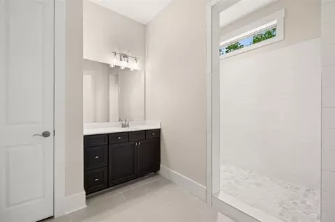 Bath - 113 Summit View Ct, Canton, GA 30114 photo 6 of 9