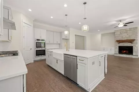 Kitchen - 113 Summit View Ct, Canton, GA 30114 photo 4 of 10