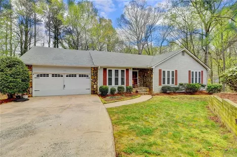 1915 Commonwealth Dr, Cumming, GA 30041