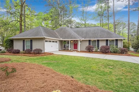 131 Woodfield Ln, Alpharetta, GA 30009