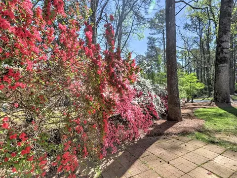 Exterior - 1890 Gainsborough Dr, Chamblee, GA 30341 photo 14 of 17