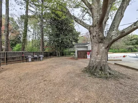View/Area - 1890 Gainsborough Dr, Chamblee, GA 30341 photo 2 of 4