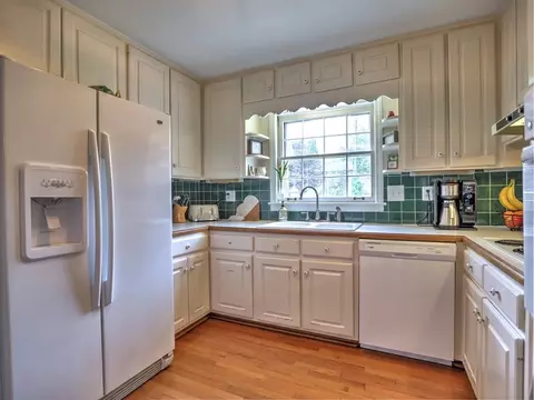 Kitchen - 1890 Gainsborough Dr, Chamblee, GA 30341 photo 1 of 5