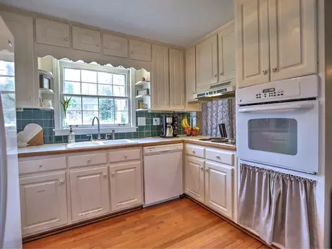Kitchen - 1890 Gainsborough Dr, Chamblee, GA 30341 photo 2 of 5