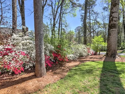 Exterior - 1890 Gainsborough Dr, Chamblee, GA 30341 photo 13 of 17