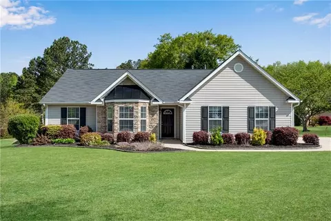 1162 Ozora Farms Ct, Loganville, GA 30052