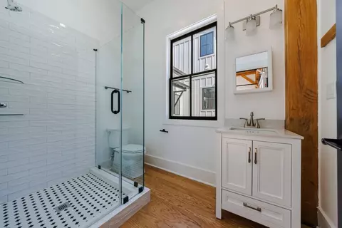 Bath - 14389 Cogburn Rd, Milton, GA 30004 photo 10 of 11