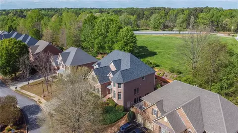Exterior - 2941 Willowstone Dr, Duluth, GA 30096 photo 10 of 11