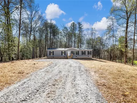 158 Rivendell Rd, Clarkesville, GA 30523