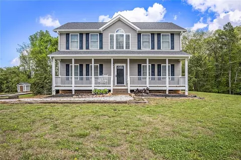 732 Reno Dr, Hartwell, GA 30643