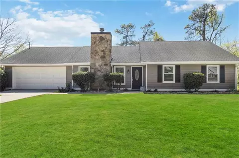 590 Canterbury Ln, Lawrenceville, GA 30046