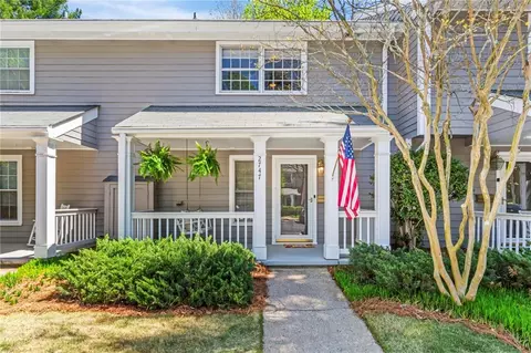 2747 Farmstead Rd SE, Smyrna, GA 30080