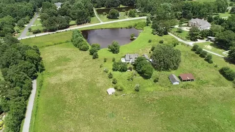 3246 Camp Branch Cir, Buford, GA 30519