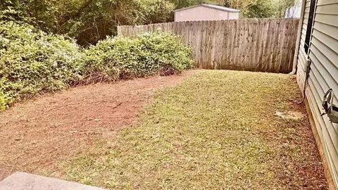 Exterior - 6764 Biscayne Blvd, Rex, GA 30273 photo 7 of 7