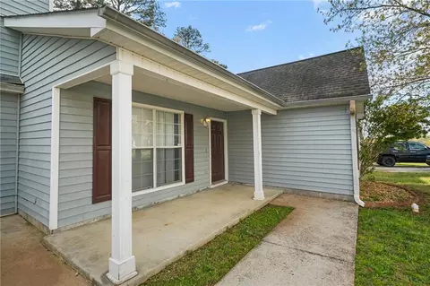 Exterior - 6764 Biscayne Blvd, Rex, GA 30273 photo 4 of 7