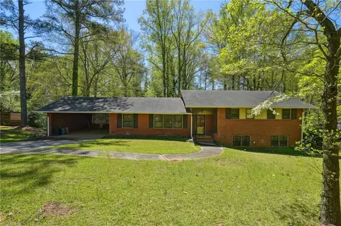 2598 Lakeshore Dr, Atlanta, GA 30337