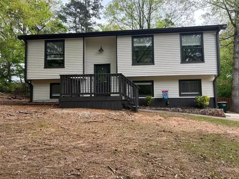 3254 Newcastle Way, Snellville, GA 30039