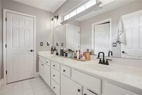Bath - 1665 Millside Ter, Dacula, GA 30019 photo 1 of 8