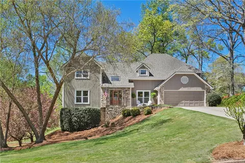 2960 Roxburgh Dr, Roswell, GA 30076