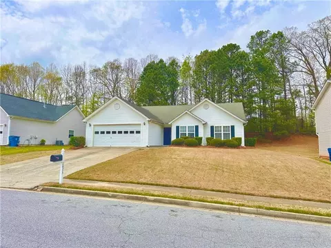 Exterior - 2875 Fort Apachee Trl, Dacula, GA 30019 photo 3 of 13