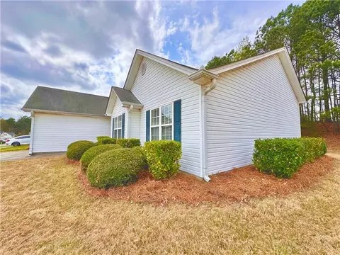 Exterior - 2875 Fort Apachee Trl, Dacula, GA 30019 photo 5 of 13