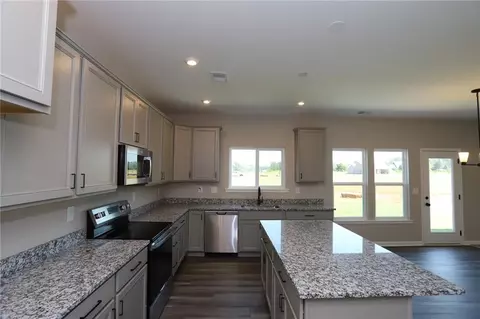 1003 Rainier Dr, Euharlee, GA 30120 photo 6