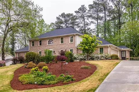 5398 Trowbridge Dr, Dunwoody, GA 30338