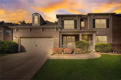 410 La Perla Dr, Sugar Hill, GA 30518