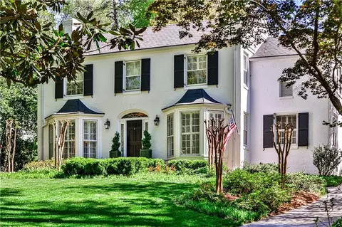 3037 W Pine Valley Rd NW, Atlanta, GA 30305