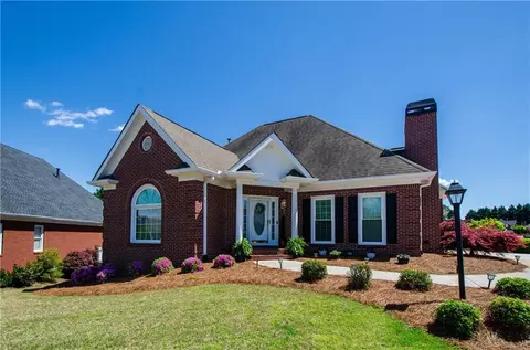 1750 Glenhurst Way, Snellville, GA 30078