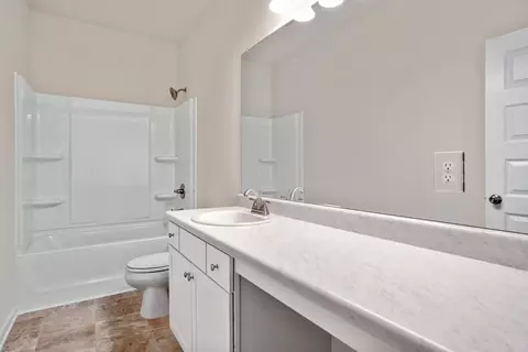 Bath - 409 Nottely Dr, Temple, GA 30179 photo 4 of 5