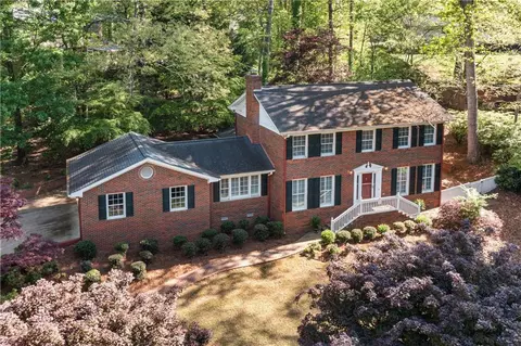 3846 Cherokee Frd, Gainesville, GA 30506