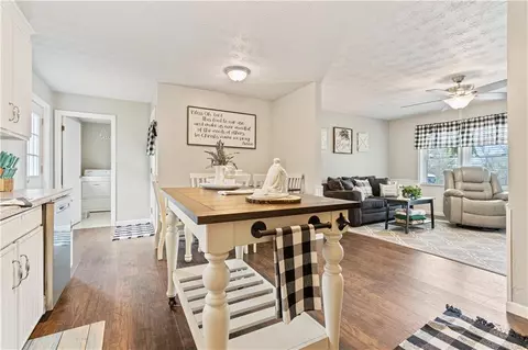 Dining - 305 Garrison Rd, Cornelia, GA 30531 photo 2 of 4