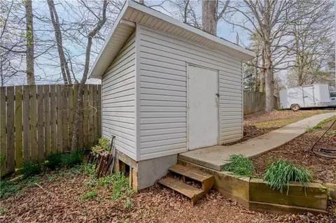Exterior - 305 Garrison Rd, Cornelia, GA 30531 photo 10 of 13