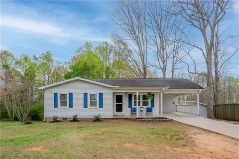 Exterior - 305 Garrison Rd, Cornelia, GA 30531 photo 4 of 13