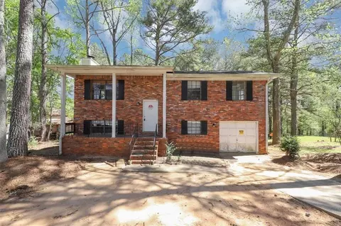 7416 Naples Ct, Riverdale, GA 30274