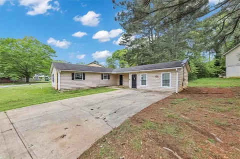 748 S Carter Dr, Jonesboro, GA 30236