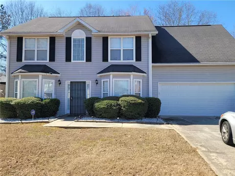 2762 Field Spring Dr, Lithonia, GA 30058