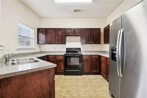 2262 Nicole Dr, Hampton, GA 30228 photo 8