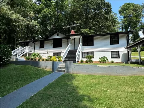 5410 Camp Trail Rd, Fairburn, GA 30213