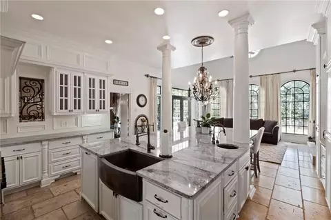 Living - 520 Francis Pointe, Duluth, GA 30097 photo 7 of 16