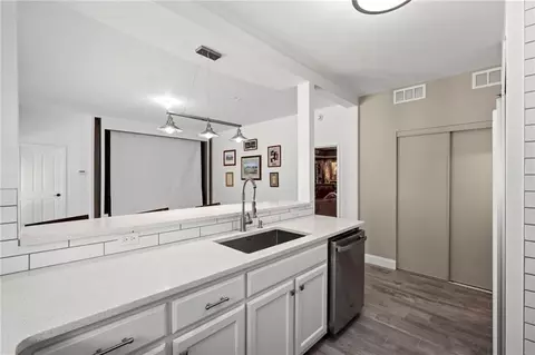 Kitchen - 520 Francis Pointe, Duluth, GA 30097 photo 3 of 3