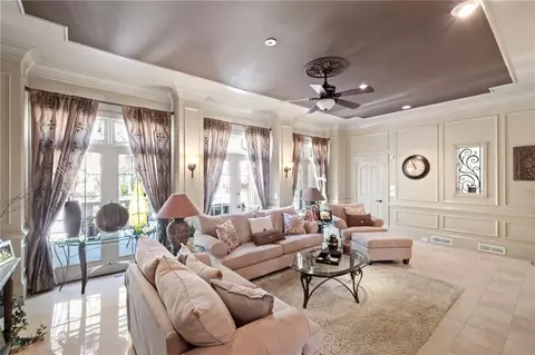 Living - 520 Francis Pointe, Duluth, GA 30097 photo 10 of 16