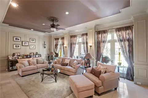 Living - 520 Francis Pointe, Duluth, GA 30097 photo 6 of 16